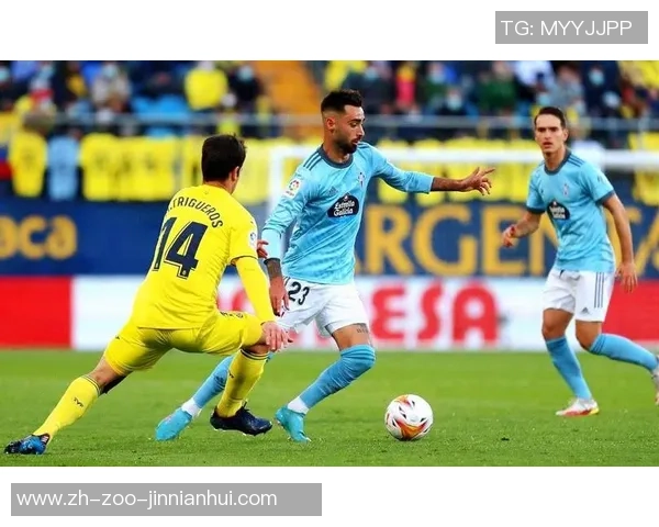 足球与怪客的对决：一场意想不到的激情碰撞与策略较量